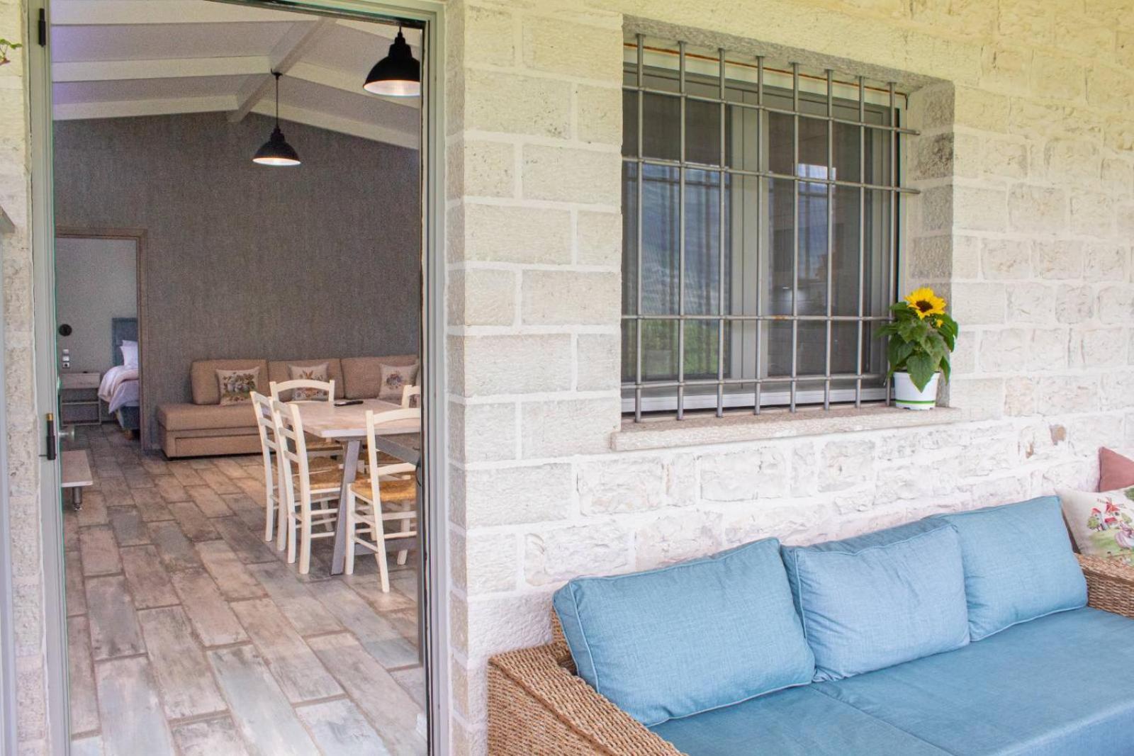 Stone & Vineyard Apartmán *
